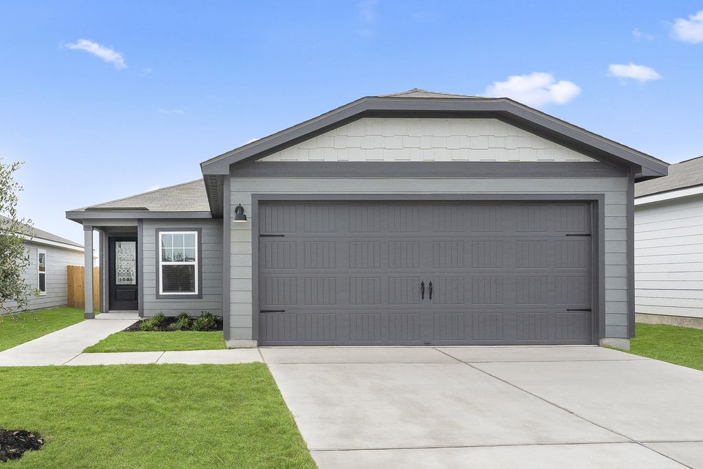 234 Myrtle Oak Drive, Maxwell