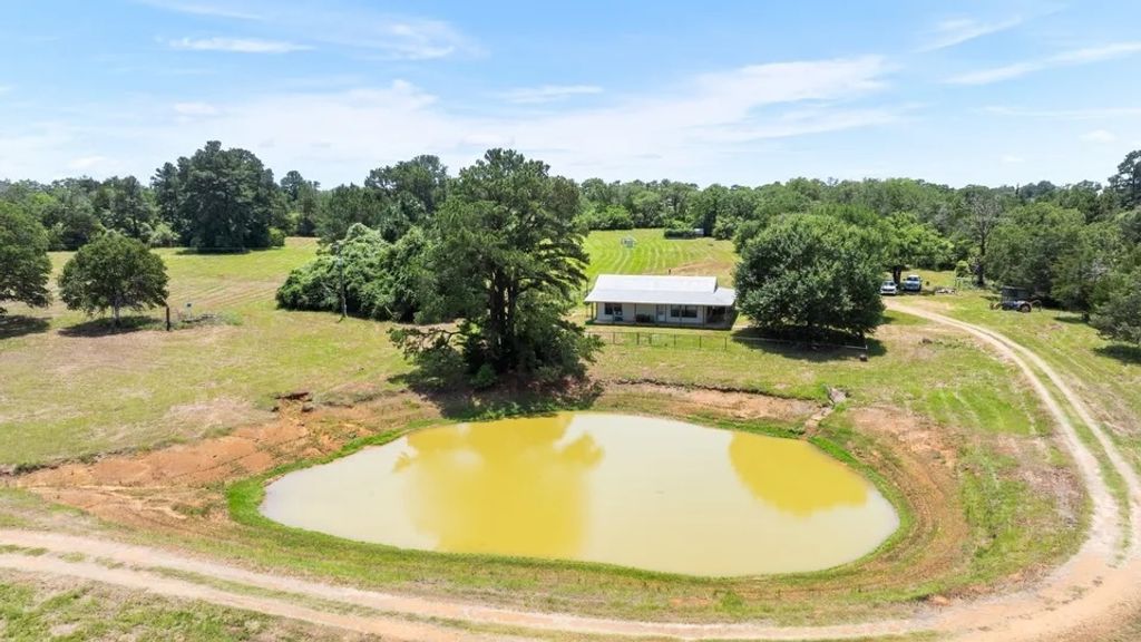 146 Split Oak Road, Smithville