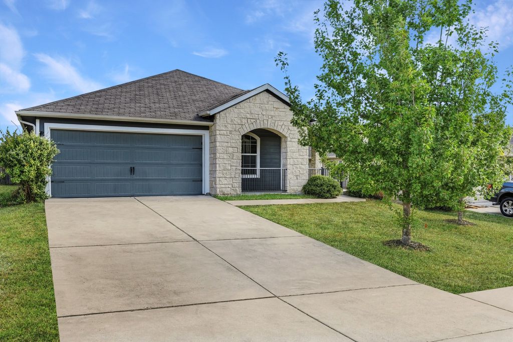 132 Denton Drive, Hutto