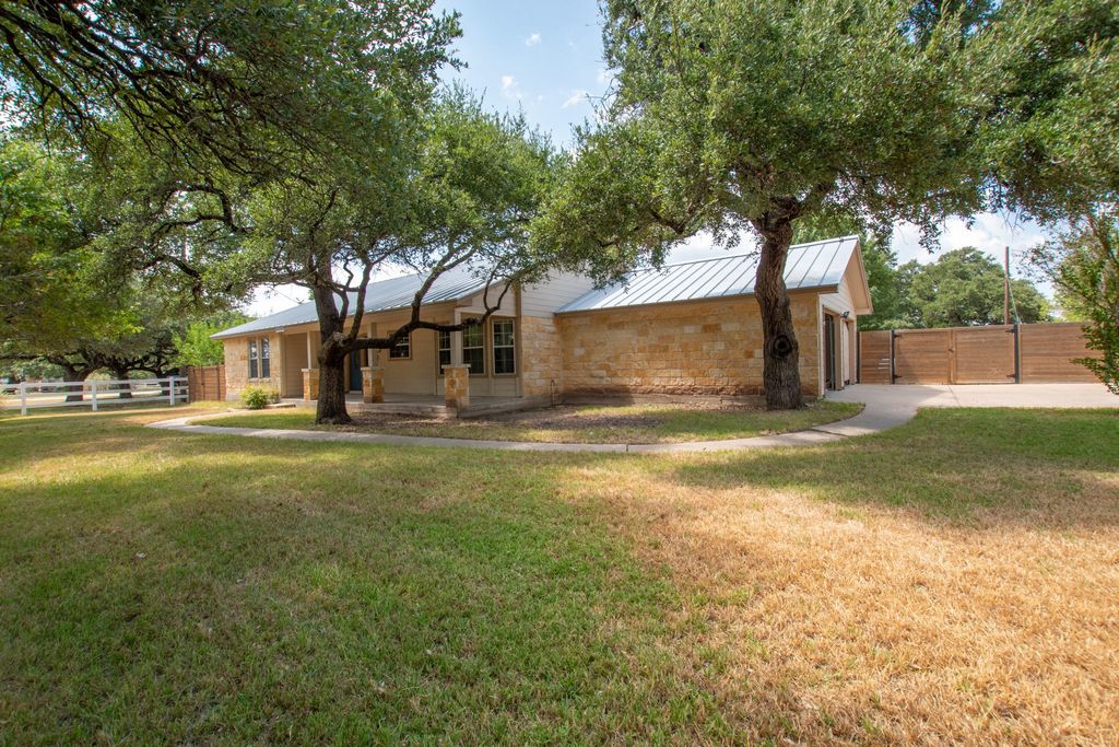 410 W Fm 243, Bertram
