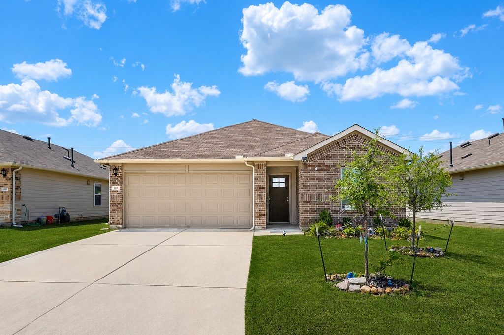 307 Abbey Lane, Lockhart