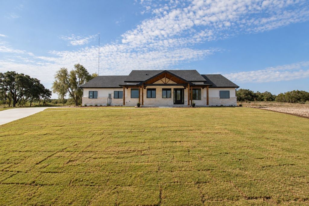 301 Serenity Drive, Bertram