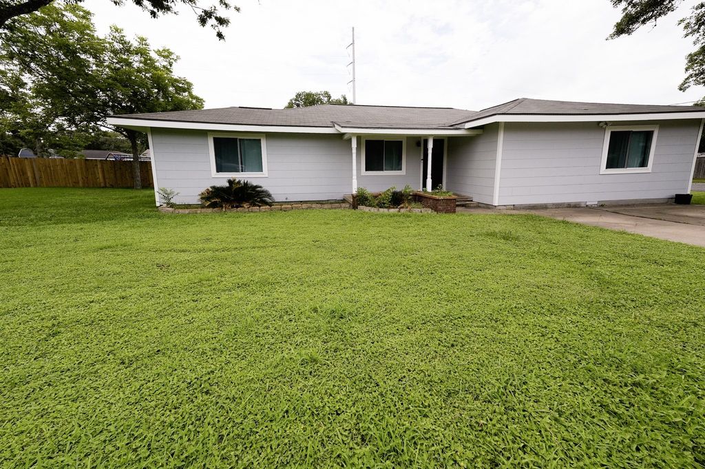 214 South Street, Schulenburg
