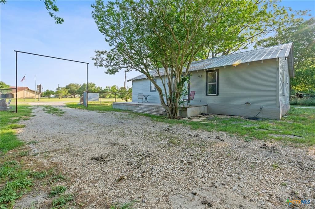 6071 Fm 713, Dale