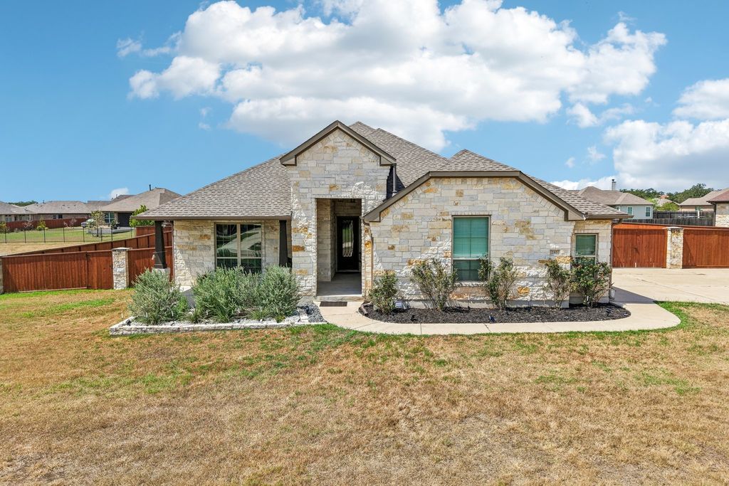 285 Chisholm Trail, Bastrop