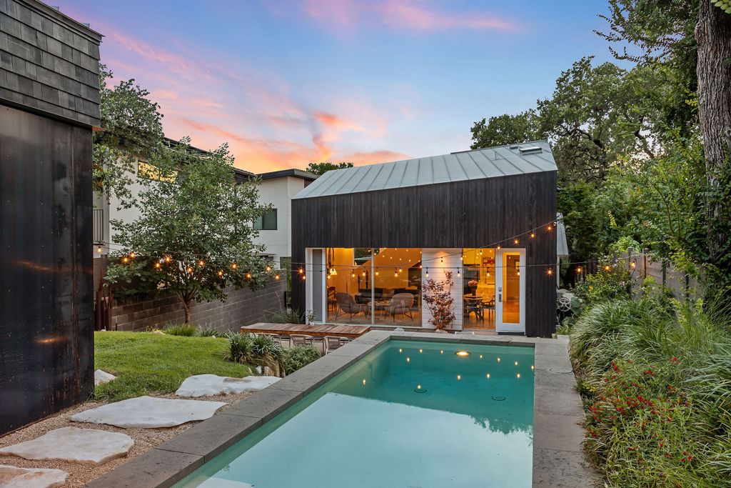 1303 1/2 Hillside Avenue, Austin