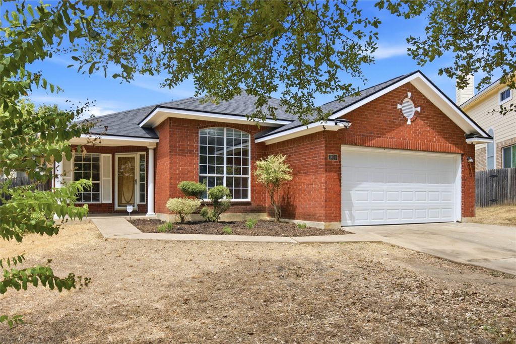 801 Lawmans Court, Round Rock