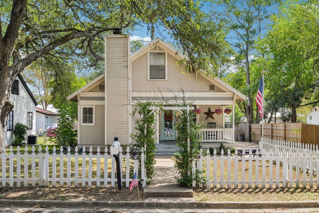 802 Hudgins Street, Smithville