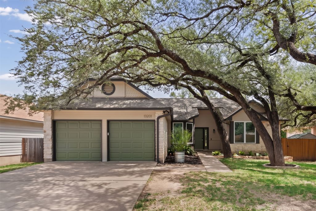 13201 Briar Hollow Drive, Austin