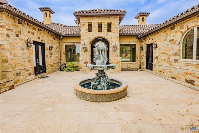 1024 Spanish Trail, New Braunfels