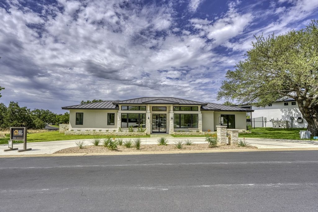 3504 Bay West Boulevard, Horseshoe Bay