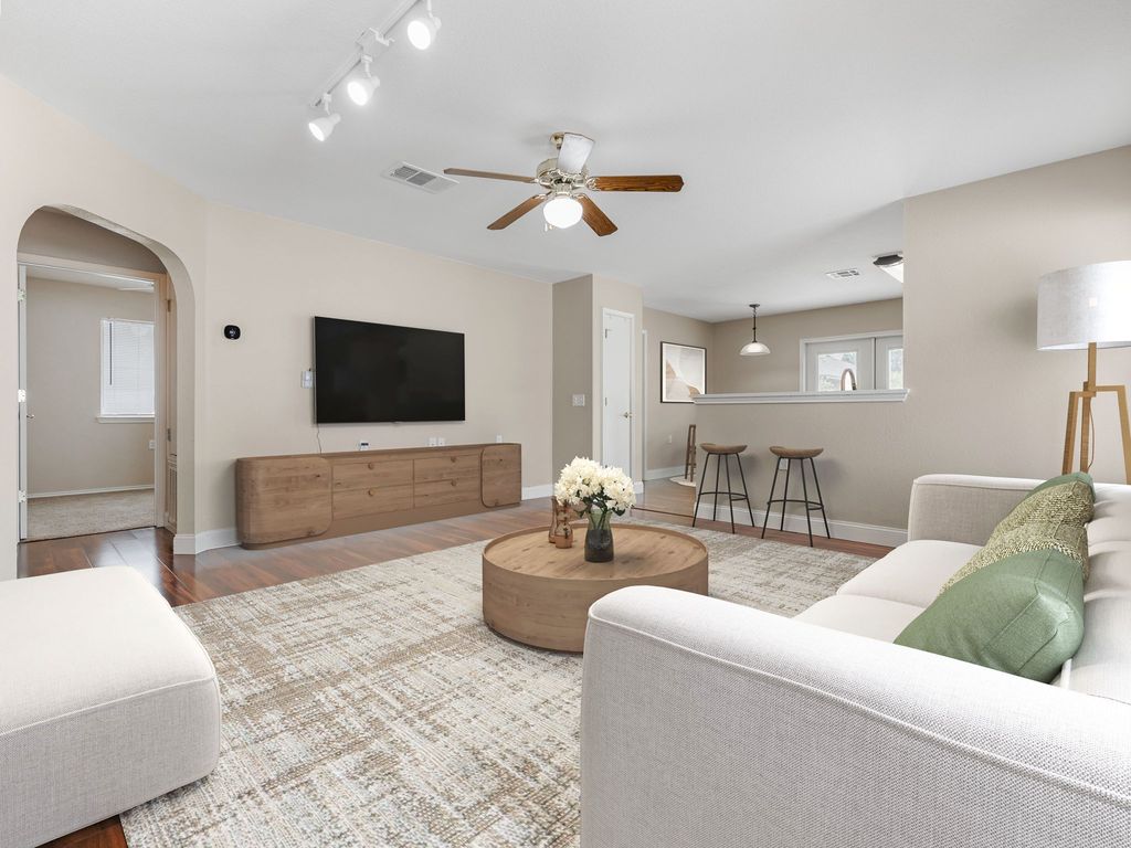 5220 Hutchinson Drive, Austin