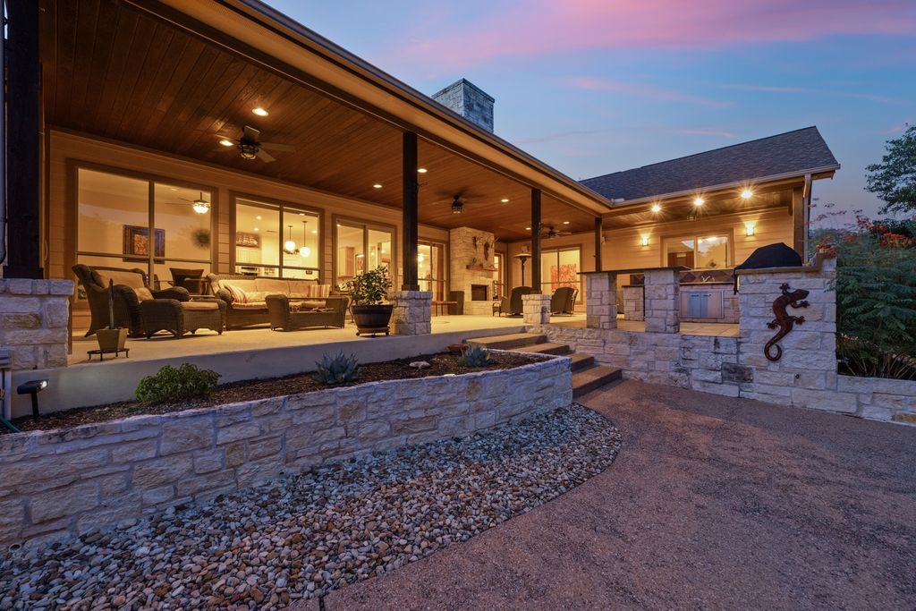 20204 Auger Cove, Spicewood