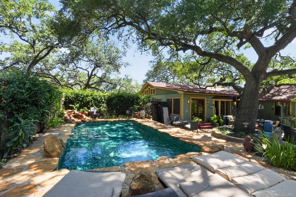 221 Park Lane, Austin