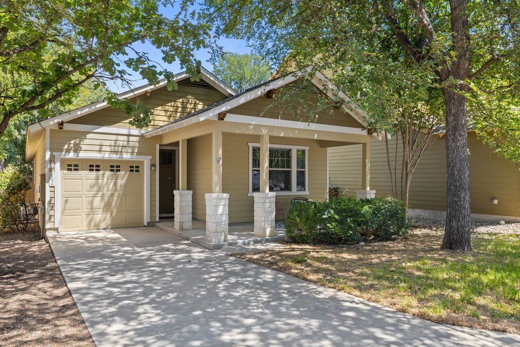 2420 Amur Drive, Austin