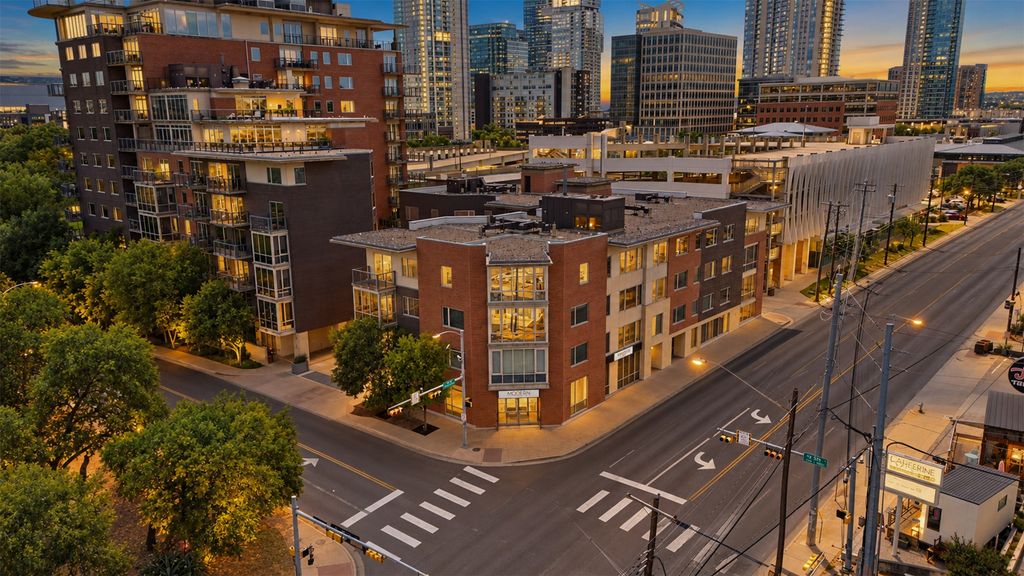 901 W 9th Street 216, Austin