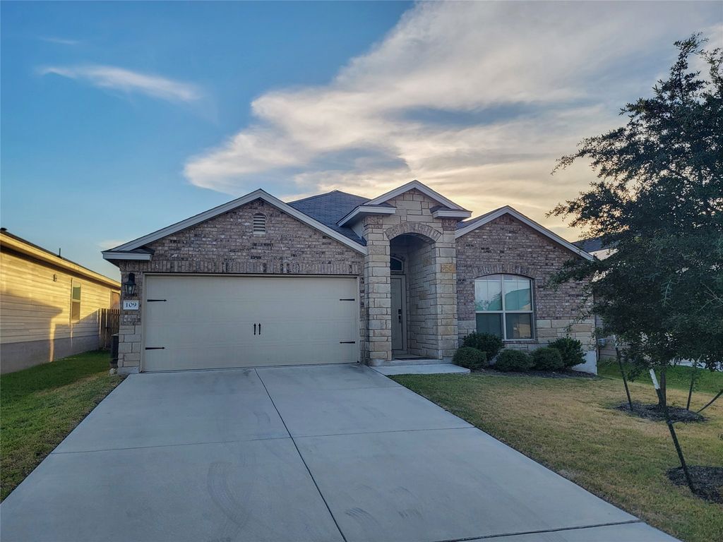 109 Akston Court, Jarrell
