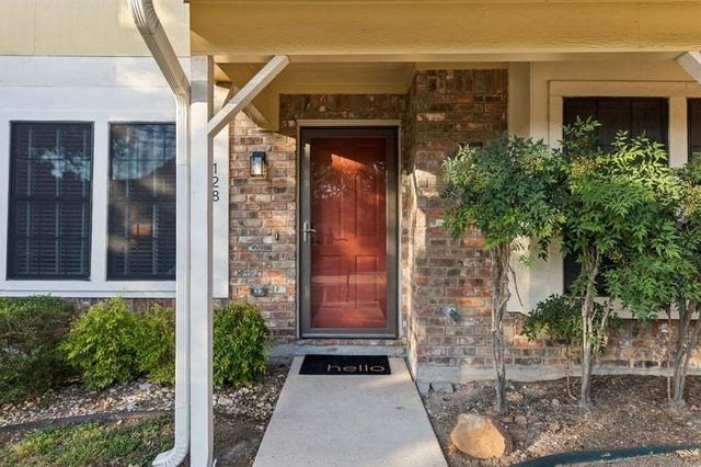 11901 Swearingen Drive 128, Austin