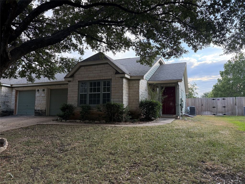 172 Prairie Springs Loop, Georgetown