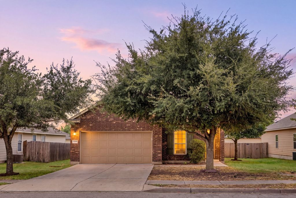 1200 Reagan Wells Drive, Hutto