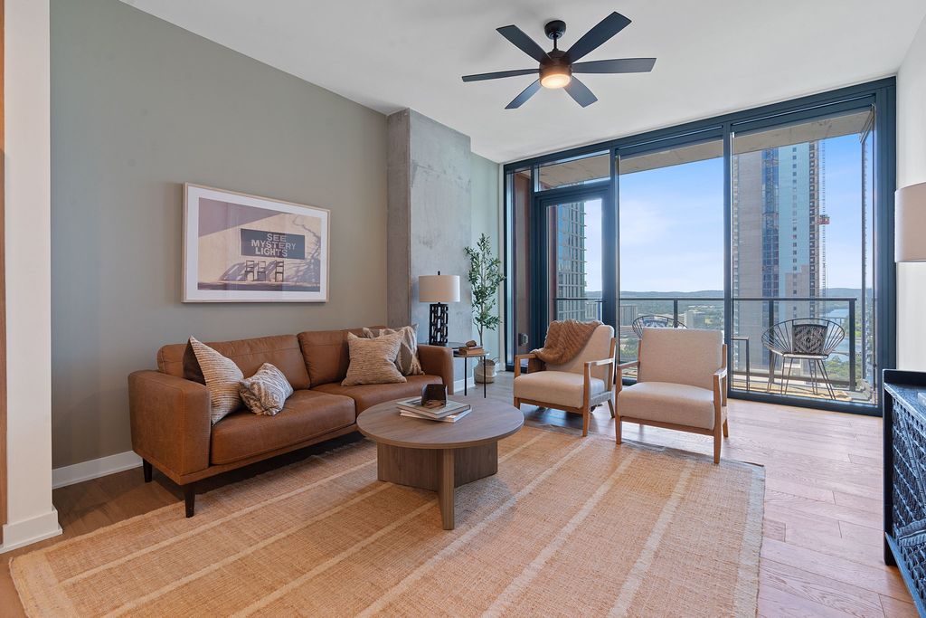 84 East Avenue 1810, Austin