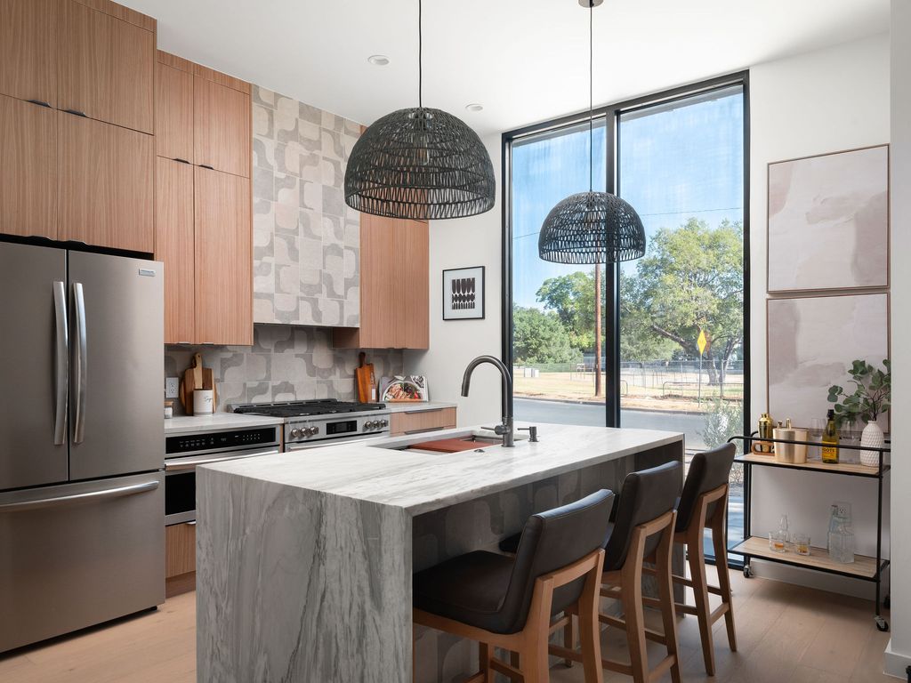 2301 East 2nd Street 2, Austin