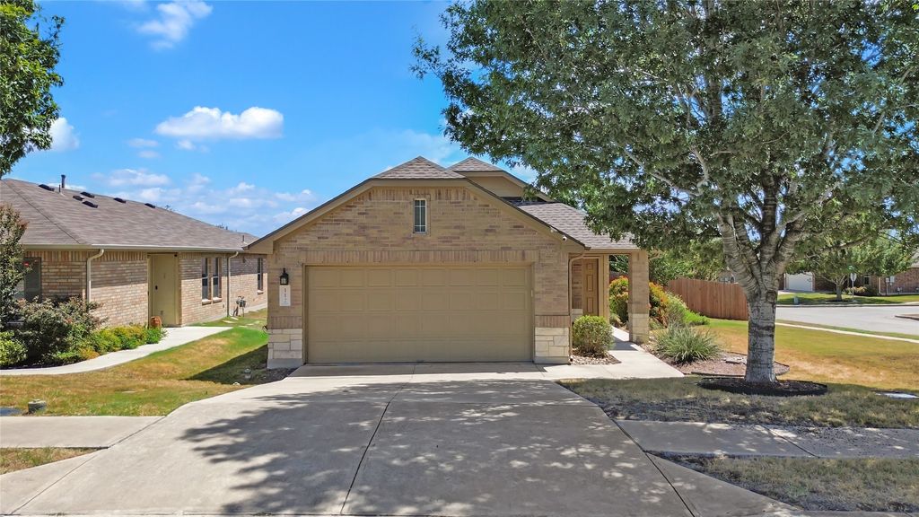 112 Willow Leaf Lane, Buda