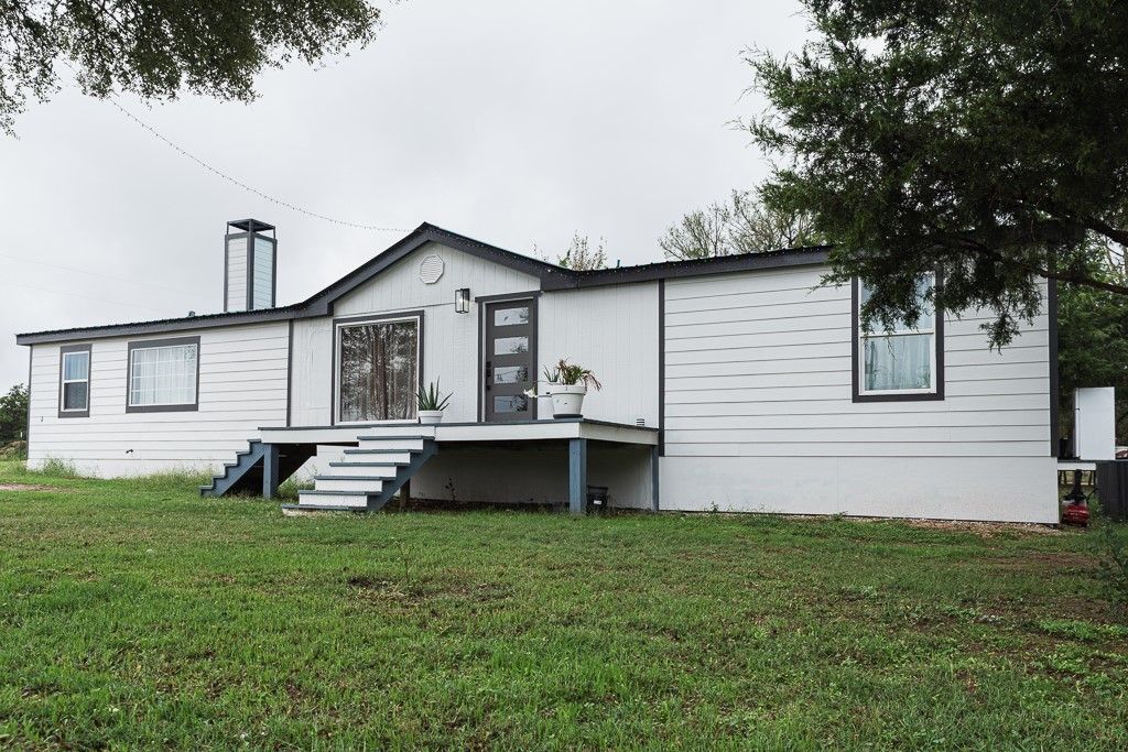 1185 Fm 812, Cedar Creek