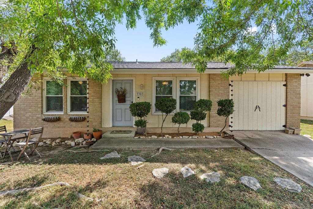 3303 Plantation Road, Austin