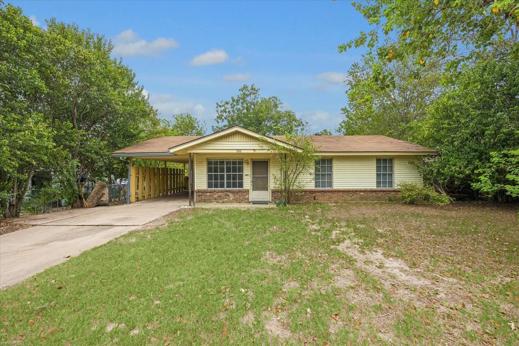 402 Bramble Drive, Austin