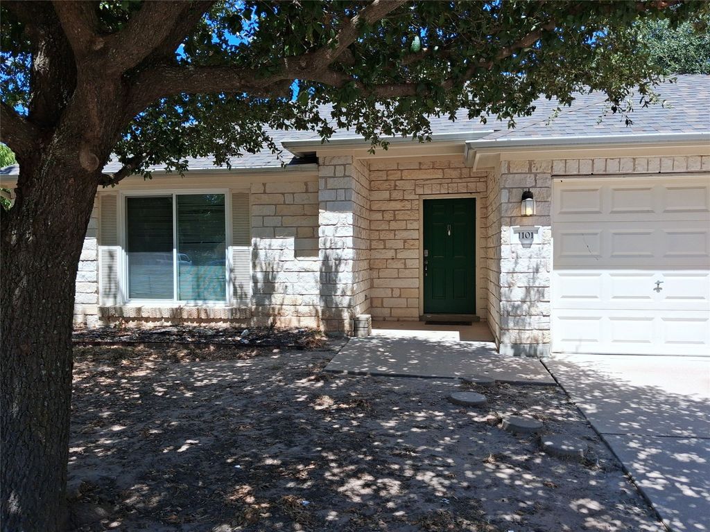 1101 Downridge Drive, Leander
