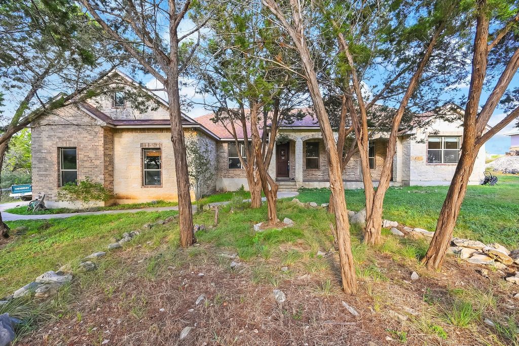 643 Shady Hollow, New Braunfels