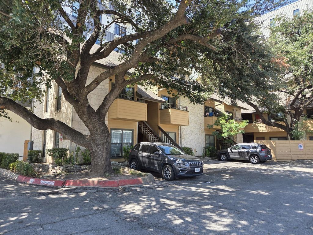 2714 Nueces Street 102, Austin