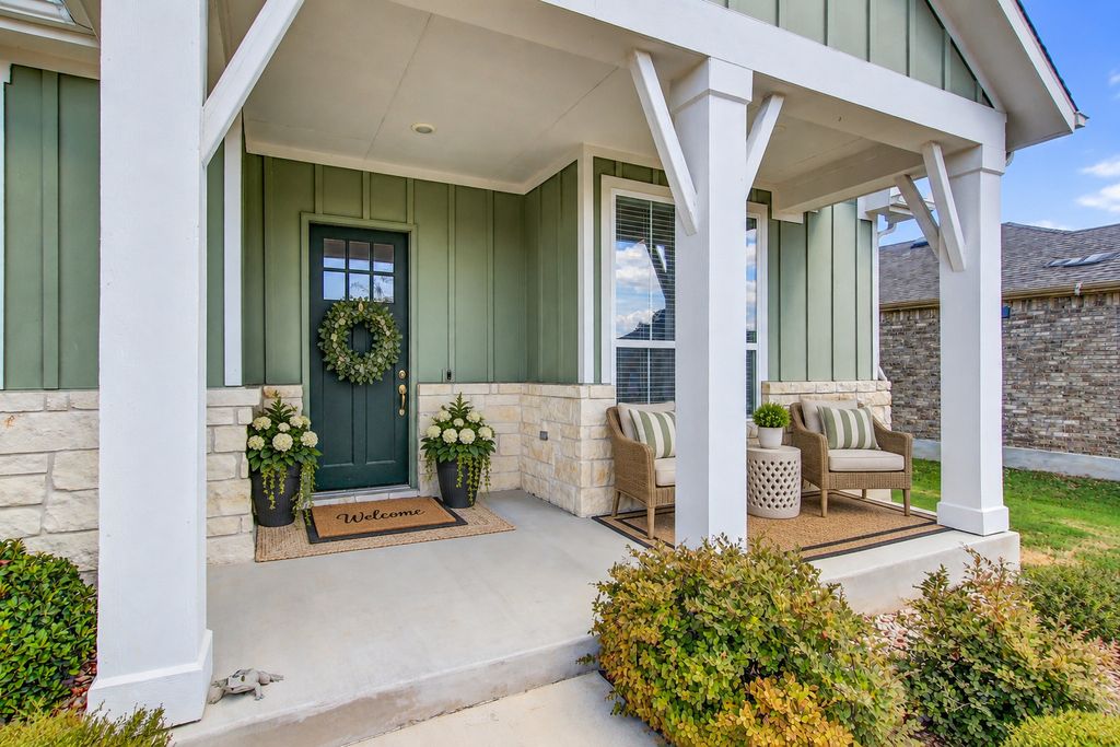 305 Iron Rail Lane, Georgetown