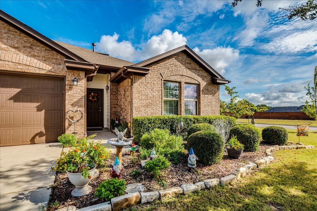 172 Mistflower Lane, Kyle