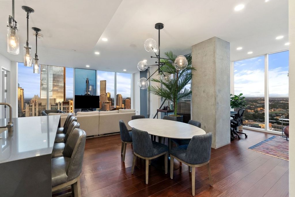 301 West Avenue 4505, Austin