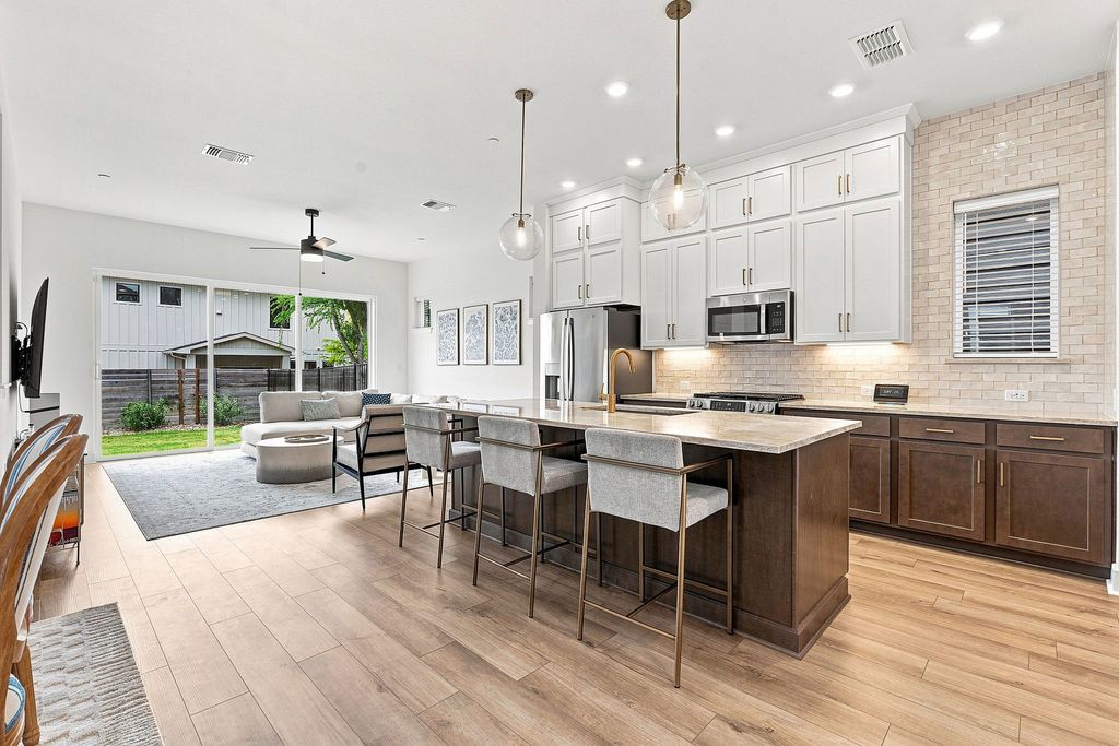 709 Terrier Trail, Austin