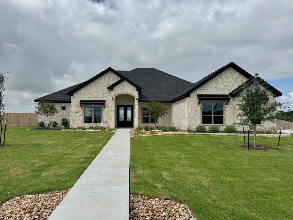 410 Hamer Drive, Salado