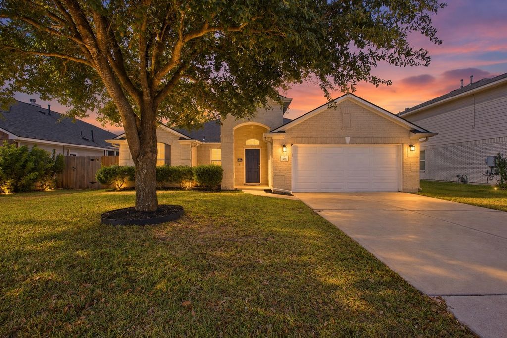 1207 Utopia Lane, Hutto