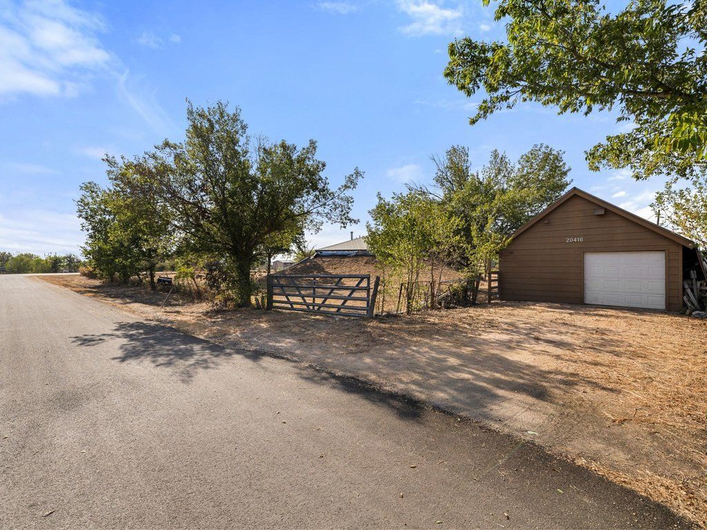 20416 Wilson Road, Coupland