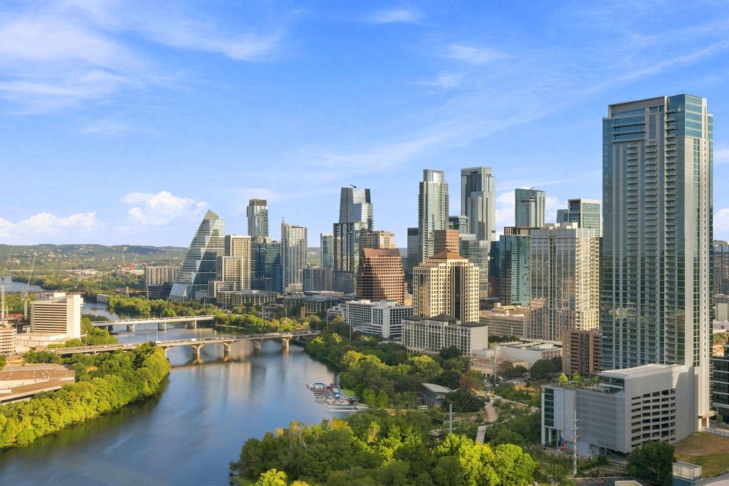 48 East Avenue 2605, Austin