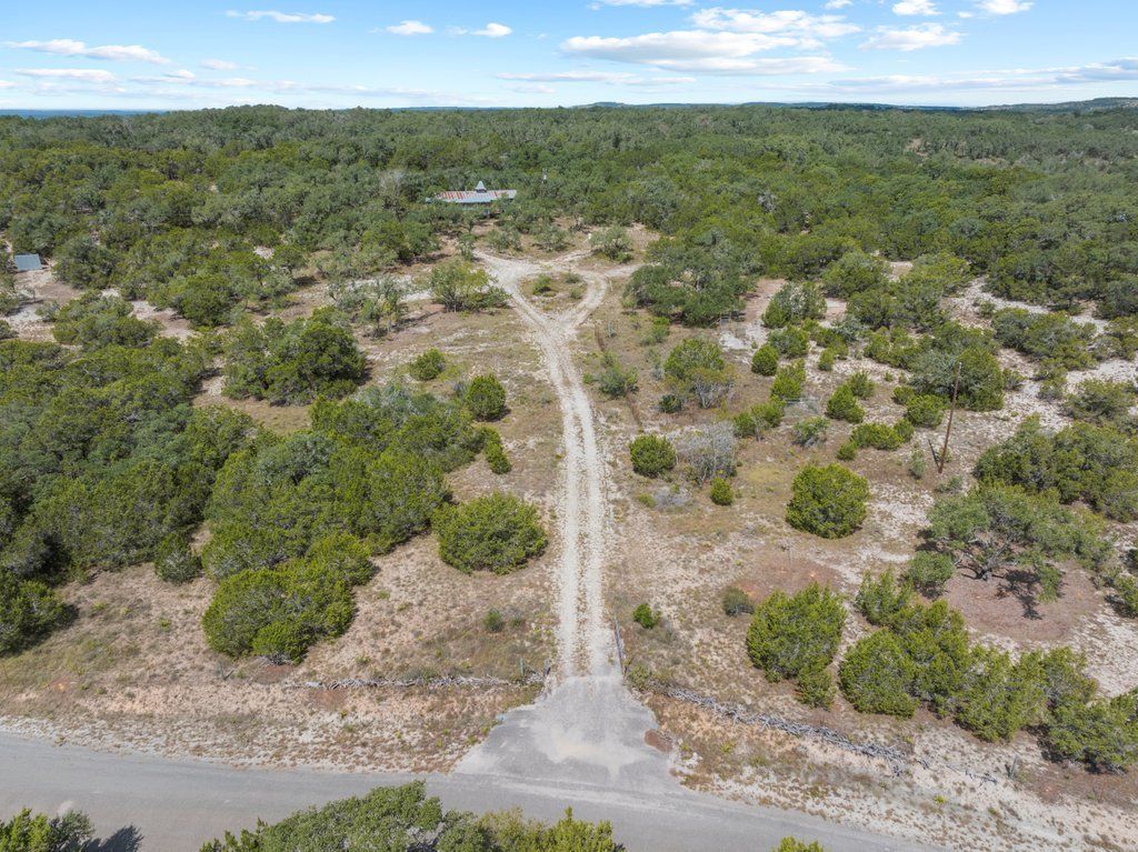 700 Rolling Hills Drive, Wimberley