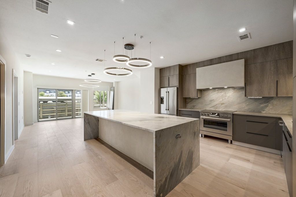 3600 S Lamar Boulevard 202, Austin