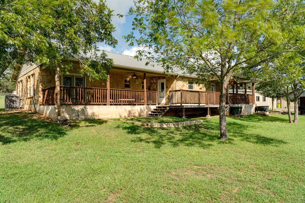 119 Saddle Court, Bastrop