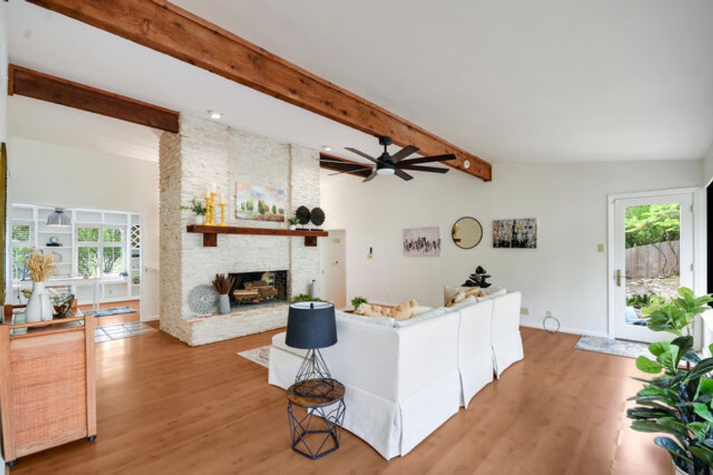 6304 Whitemarsh Valley Walk, Austin