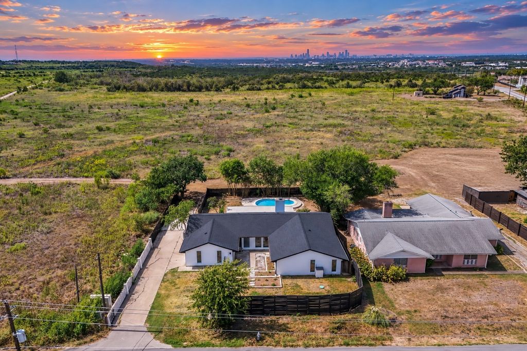 6209 Daffan Lane, Austin