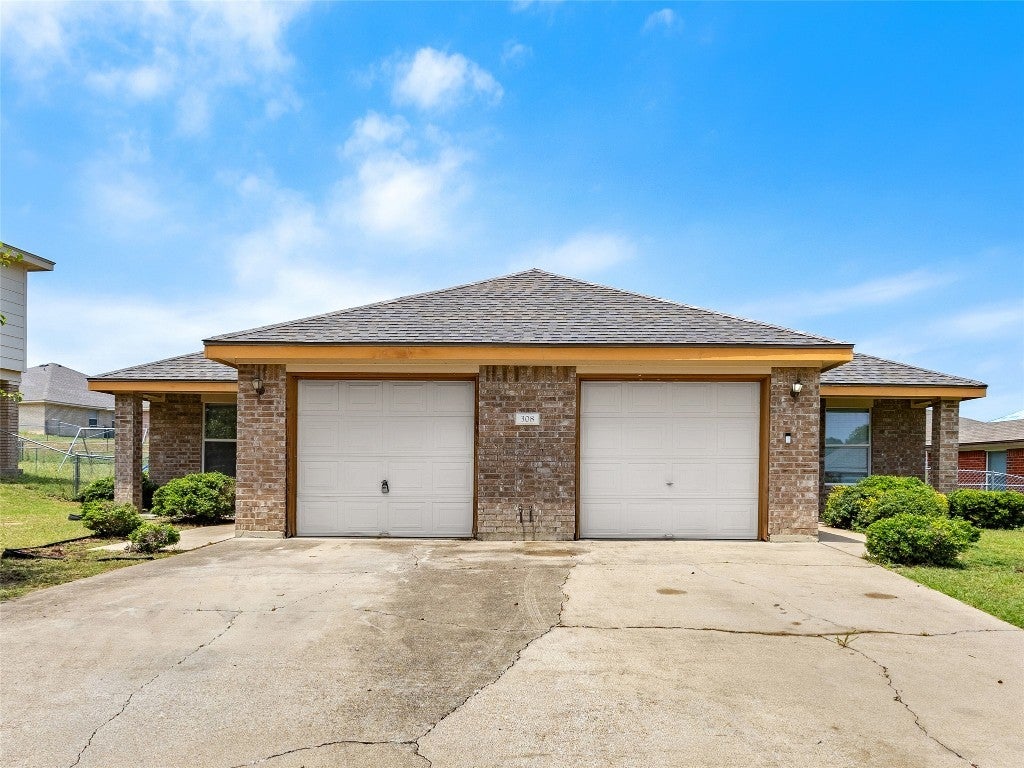 308 Janelle Drive A And B, Copperas Cove