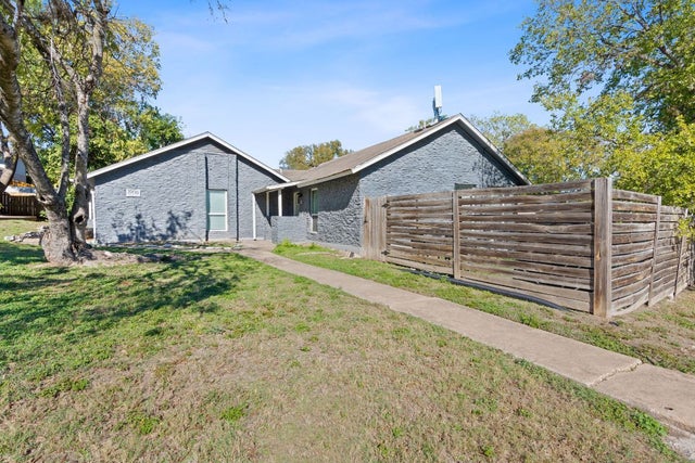 1906 Valley Hill Circle, Austin