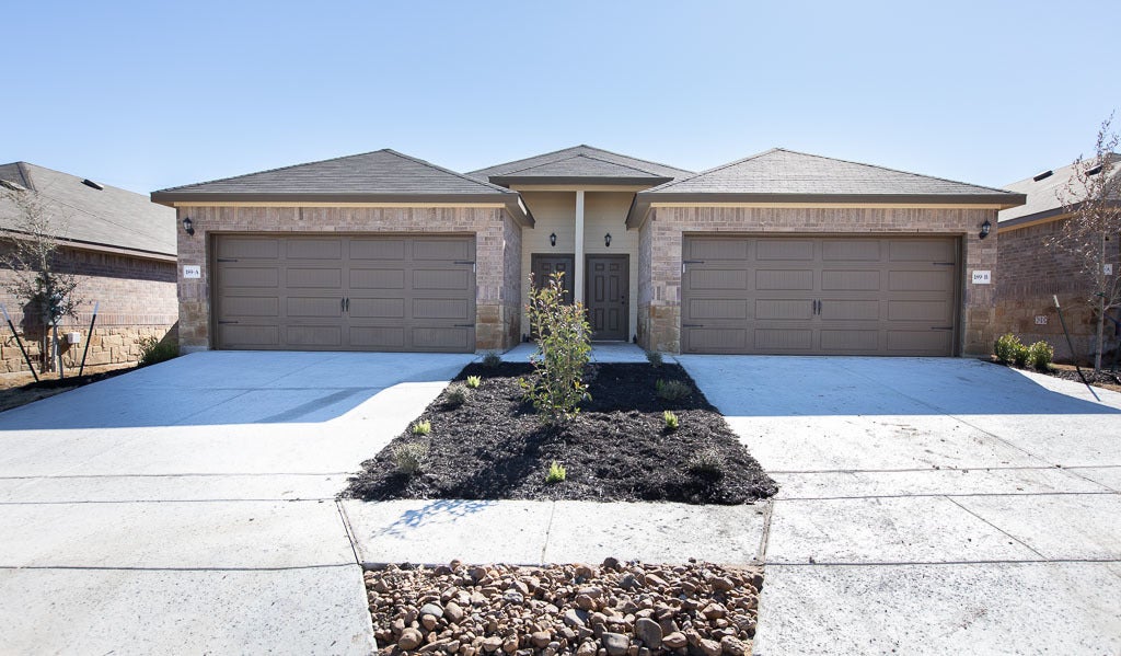 189 Joanne Loop A/ B, Buda