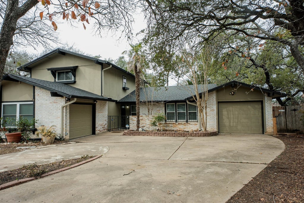 3615 E Summit Bend, Austin